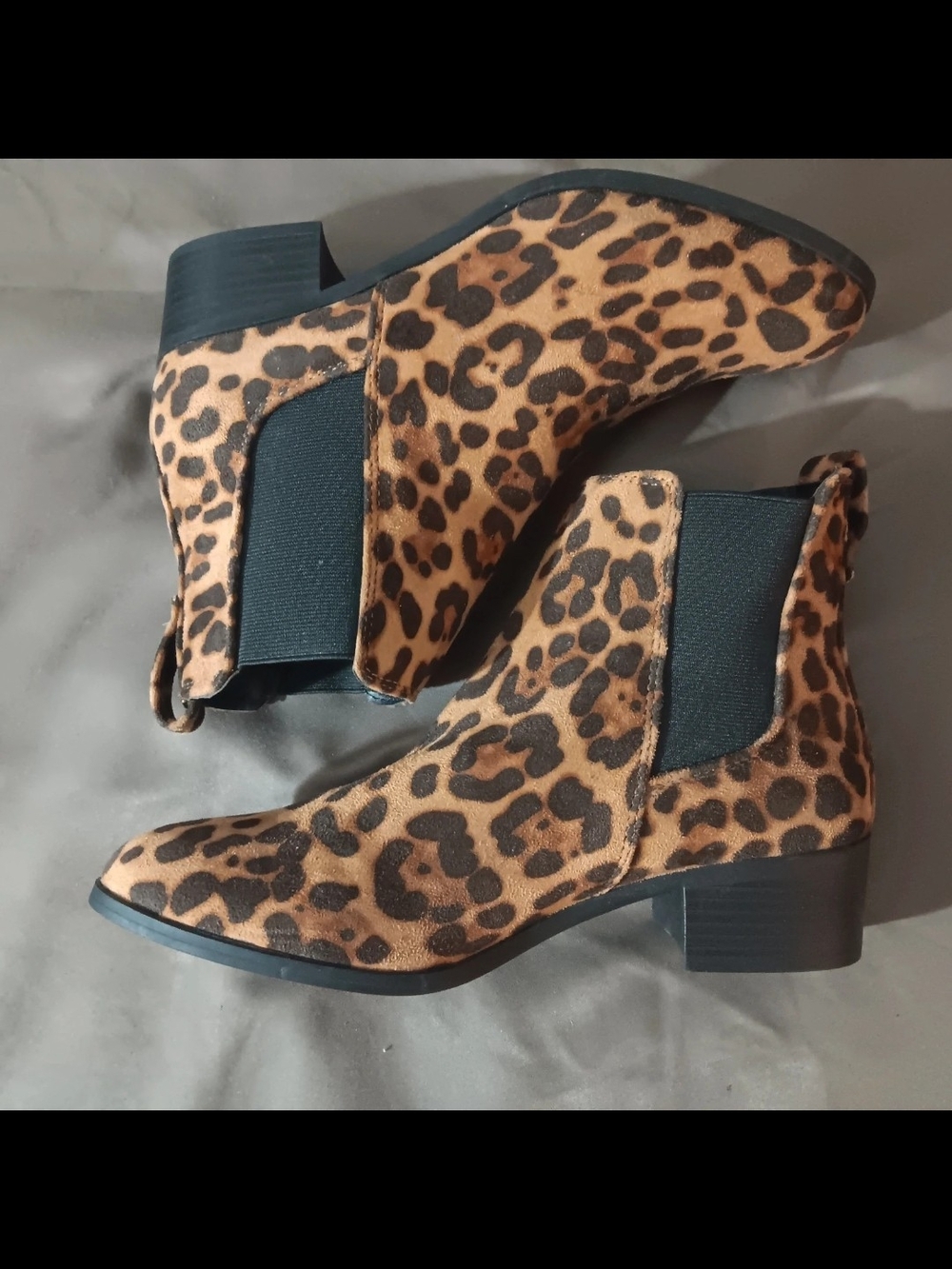 Leopard Print Chelsea Ankle Boots - Brown Womens Size 9 Never Worn